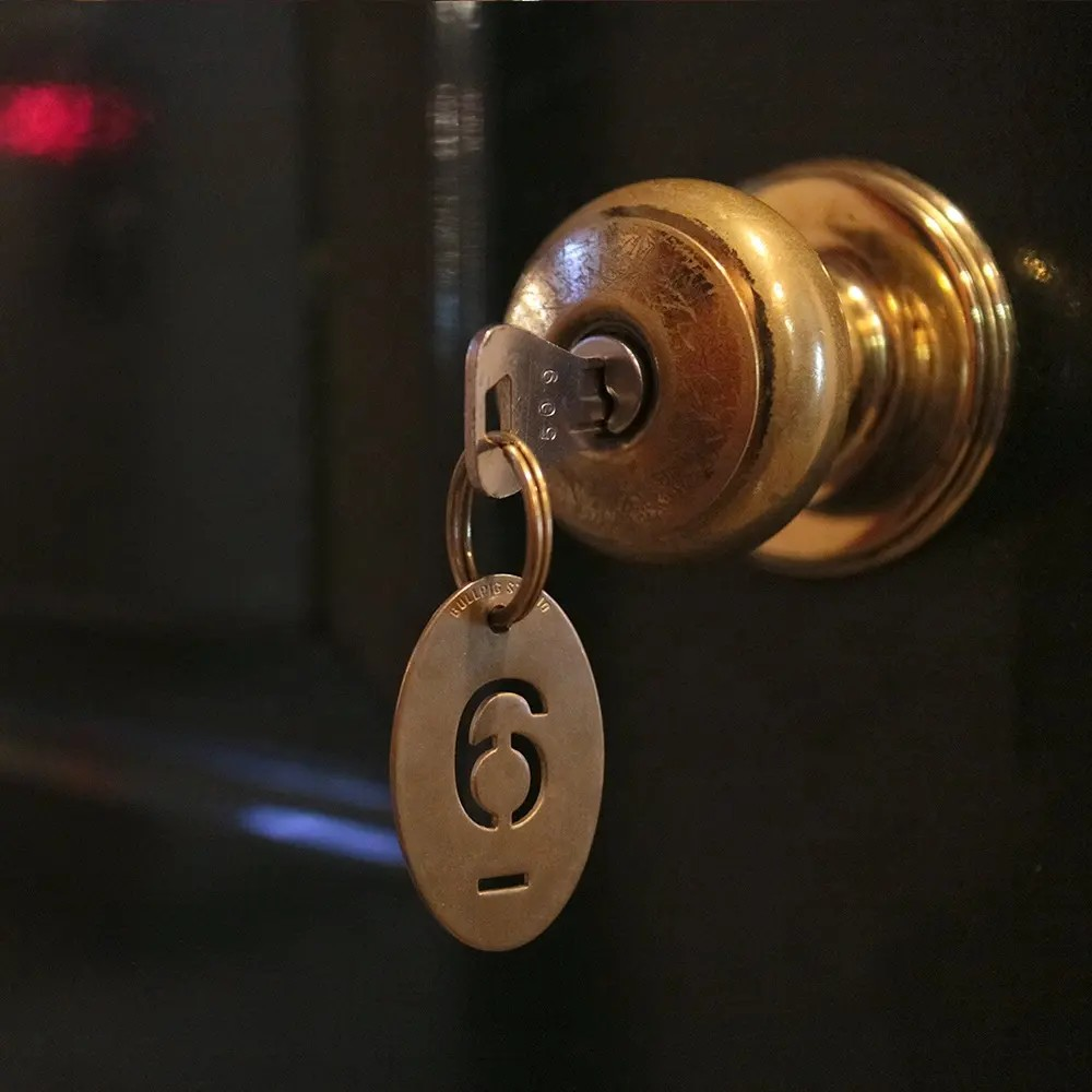 Oval Cut Out Numbered 1-10 Brass Tags with Key Rings