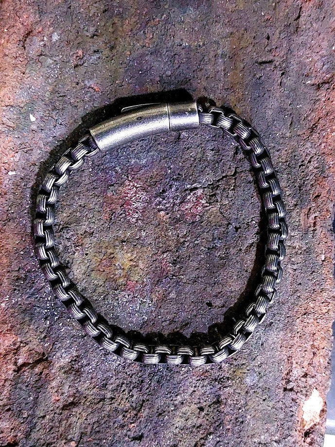 STREET SOUL Oxidized Link 6mm Pure Stainless Steel Link Chain Bracelet, American trending - Biker Punk Style Bracelet