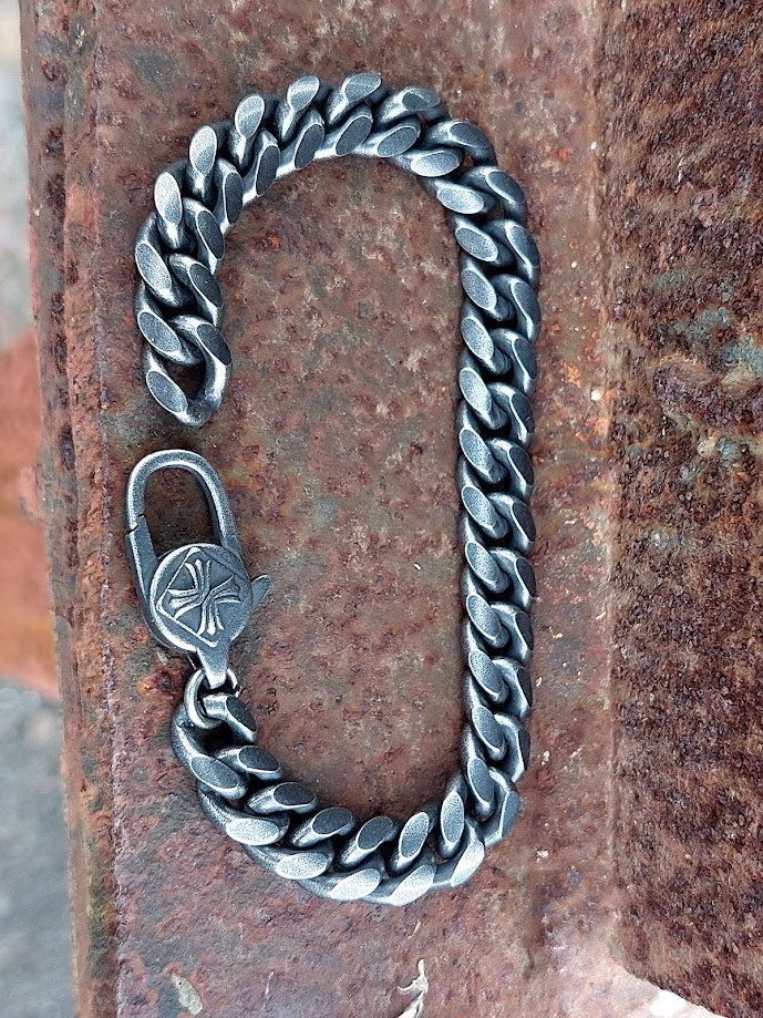 STREET SOUL Oxidized Link Cross Hook Stainless Steel Link Chain Bracelet, Rustic oxidized steel bracelet.