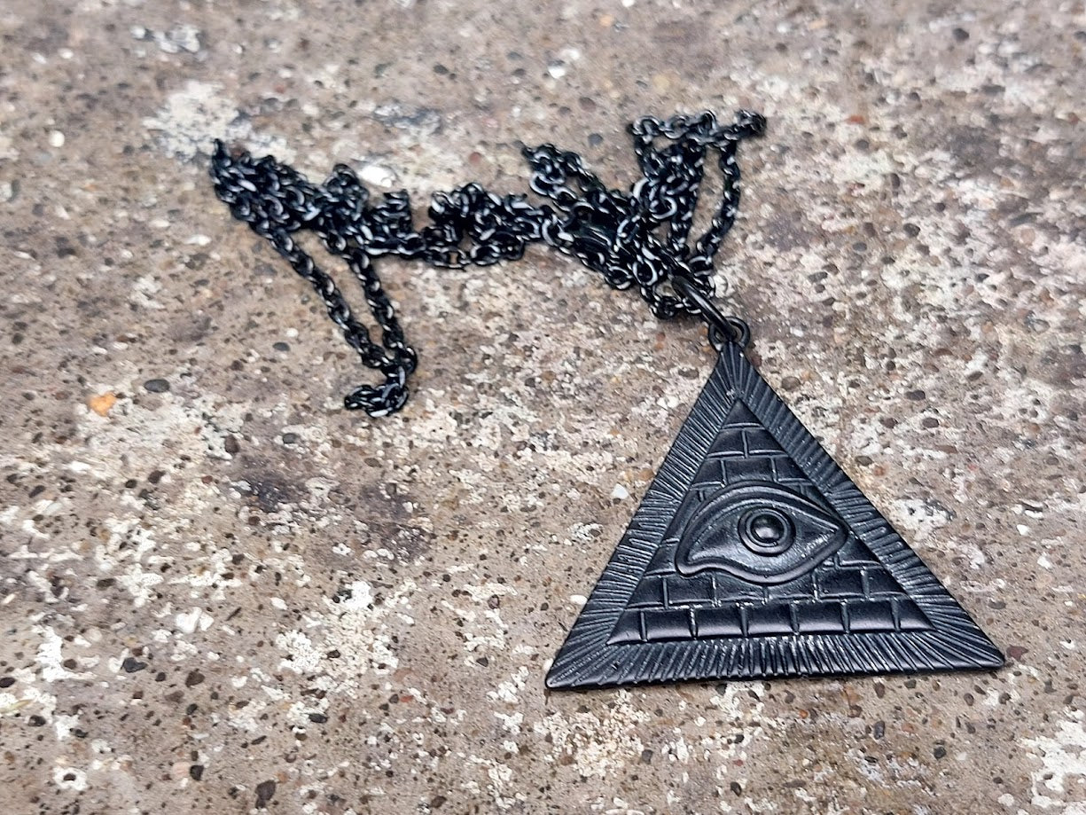 STREETSOUL Illuminati All Seeing Eye EVIL EYE PYRAMID Necklace Pendant