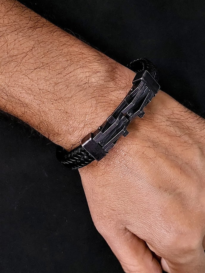 STREET SOUL Braided Leather Bracelet Geometric Steel Vintage Finish Mens Bracelet