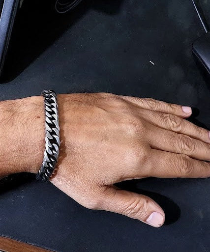 Cuban link bracelet top view gunmetal finish