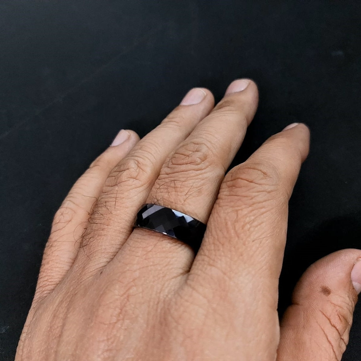 Classic Medium black ceramic finger ring for men