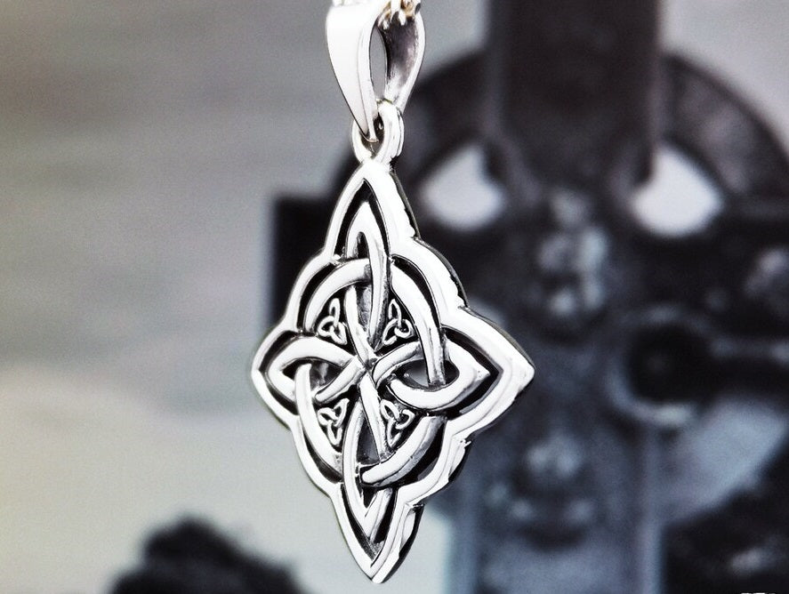 Streetsoul Celtic Trinity Centric Knot Cross Pendant Necklace /Good Luck /Solid 925 Sterling Silver